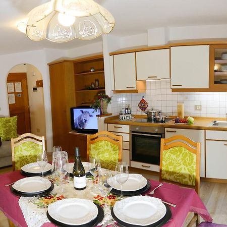 Villa Artic Apartments Campitello di Fassa Buitenkant foto