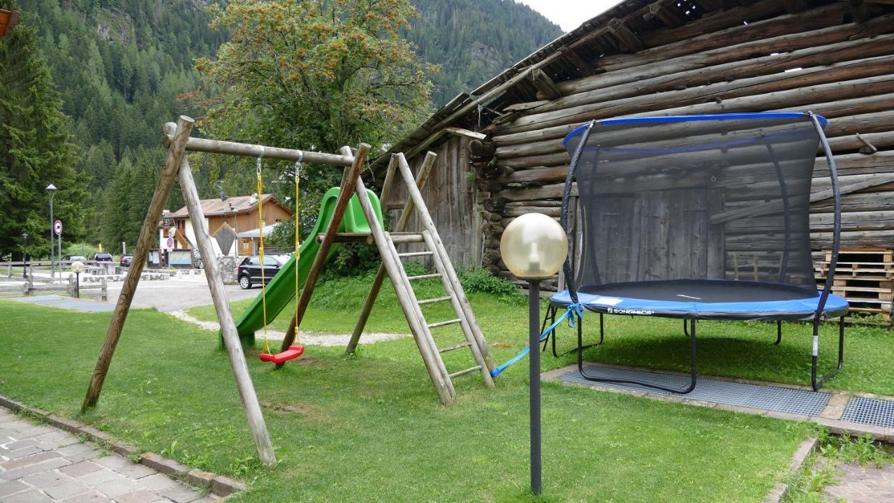 Villa Artic Apartments Campitello di Fassa Buitenkant foto